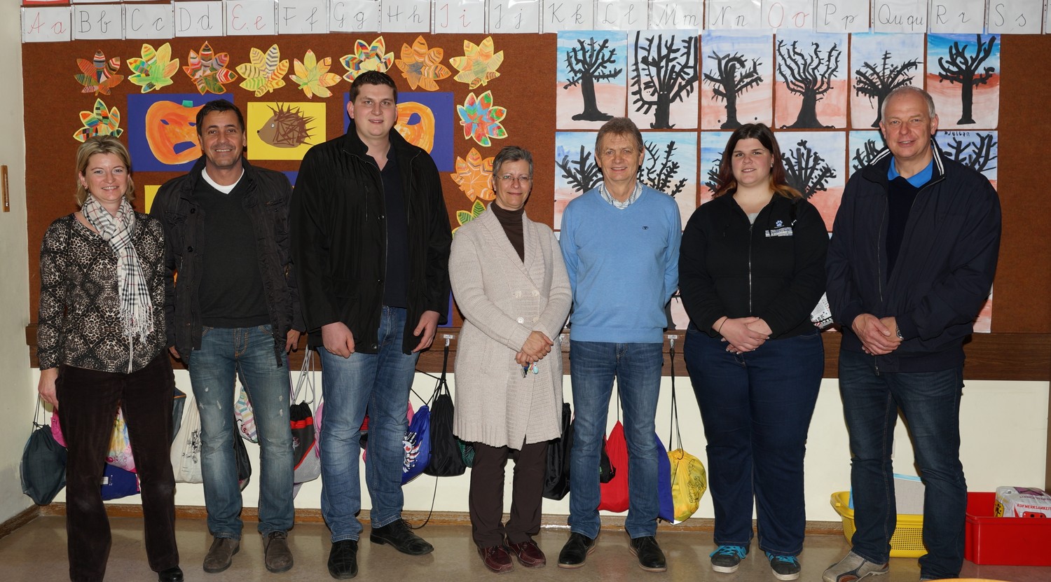 Zeltweger Schulausschuss besuchte Pflichtschulen