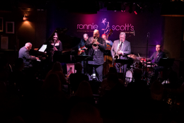 Blue Monday mit hochkarätigem internationalem Staraufgebot