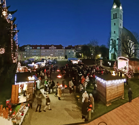 Eröffnung des Zeltweger Adventdorfes mit Adventsingen & Eröffnung der Weihnachtskrippe