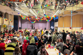 Großer Ball der Kleinen