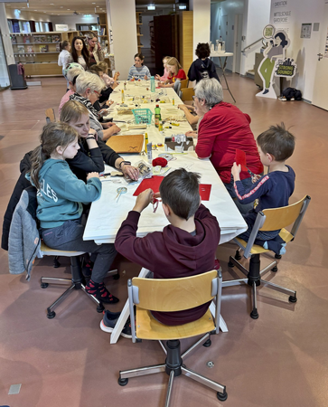 Herbst-Basteln in der Städtischen Bibliothek