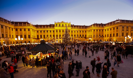 Kultur on Tour: Fahrt zum Weihnachtsmarkt Schloss Schönbrunn, inklusive Schlossführung